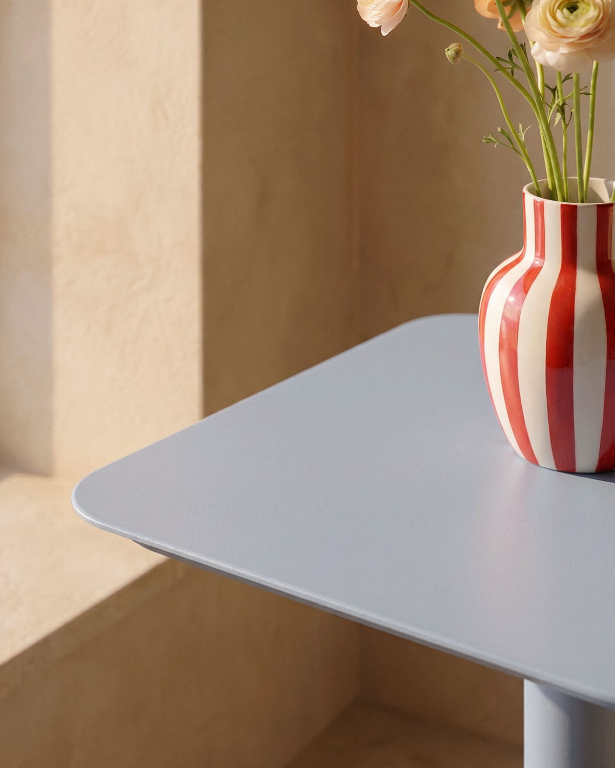 Hochtisch quadratisch 70x70 cm aus Metall Zoilo, Galeriebild 3