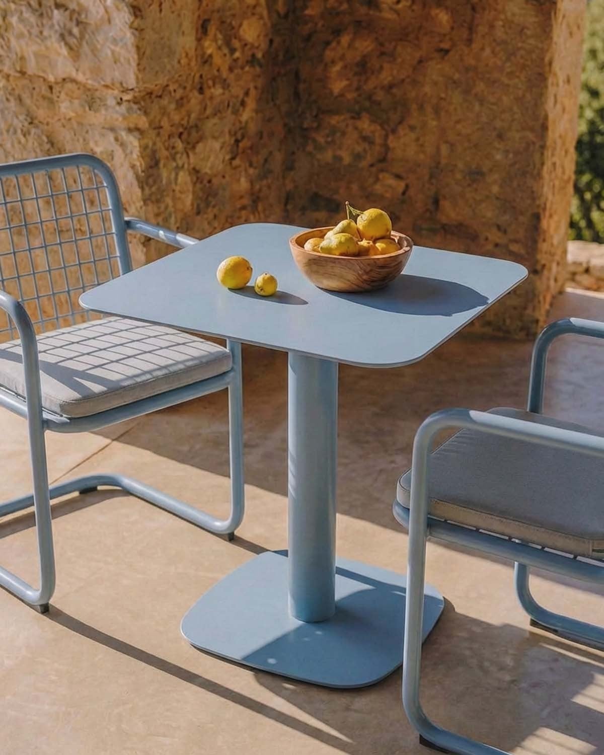 Quadratischer Gartentisch 70x70 cm aus Metall Zoilo, Galeriebild 2