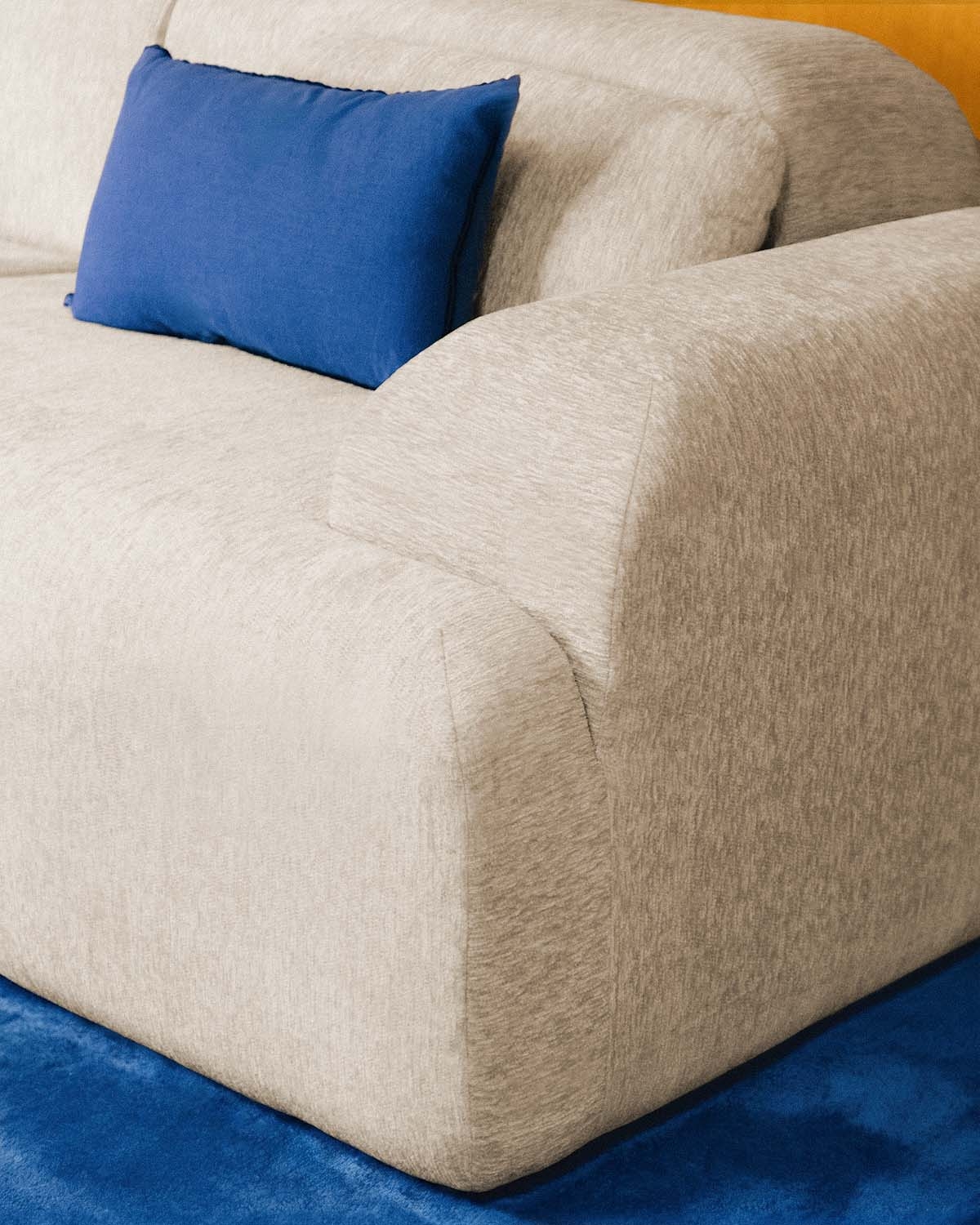 Vakuumverpacktes modulares Sofa 3-teilig mit Chaise-longue-Modul, Mittelmodul und Eckmodul aus Stoff Rhys, Galeriebild 3