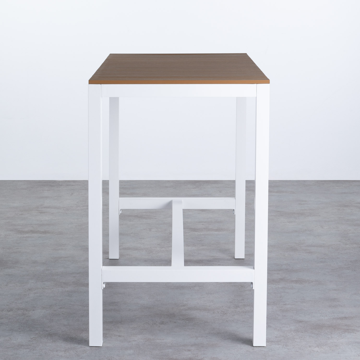 Hoher Outdoor Tisch Korce aus Holz und Stahl (120x70 cm) - themasie.com