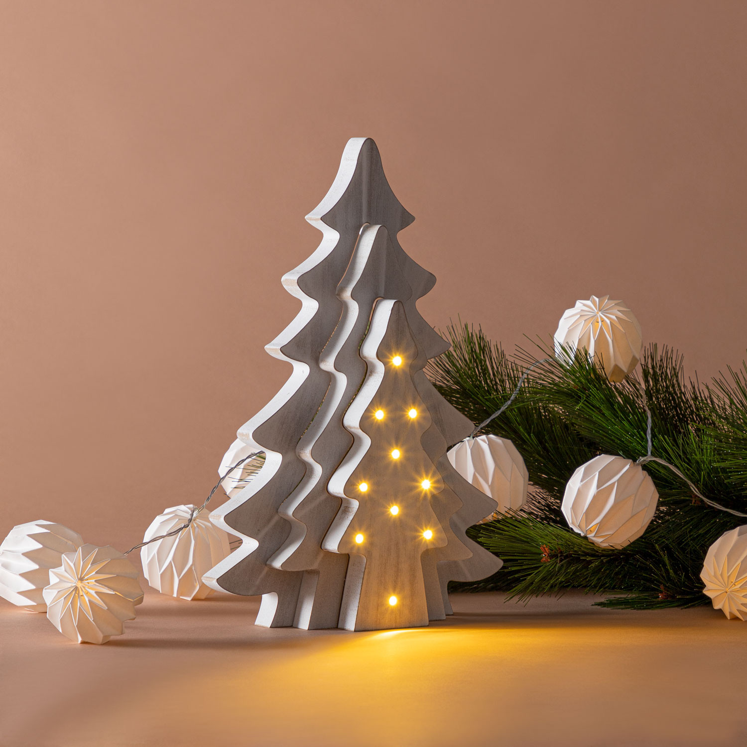 Árbol de Navidad con luces LED de Madera Pinos, imagen de galería 2
