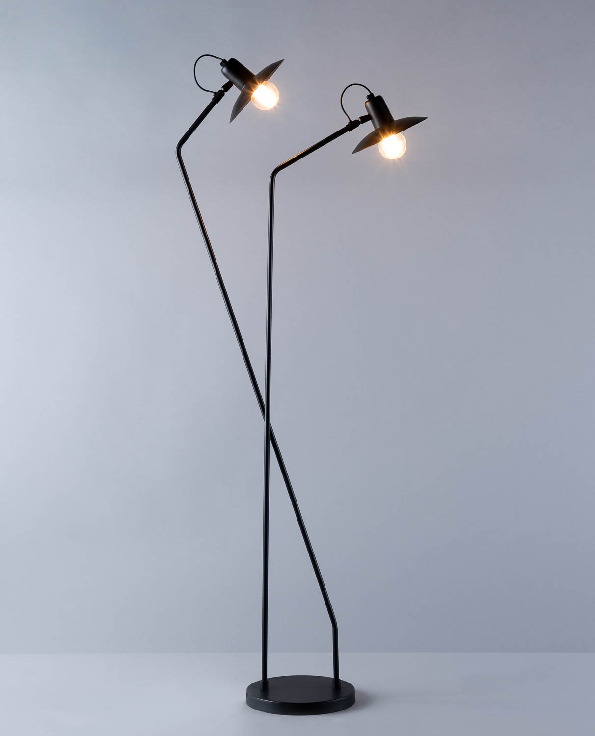 Lámpara de Pie LED en Metal Areu, imagen de galería 2