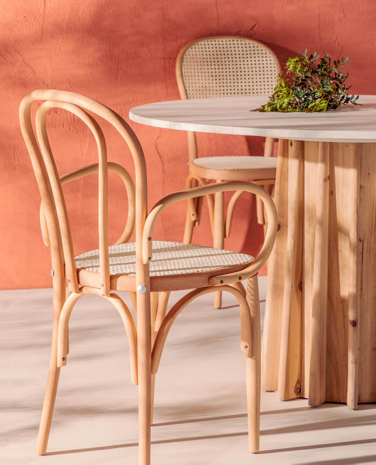 Silla de Comedor con Reposabrazos de Madera Maciza y Cannage Morle, imagen de galería 2