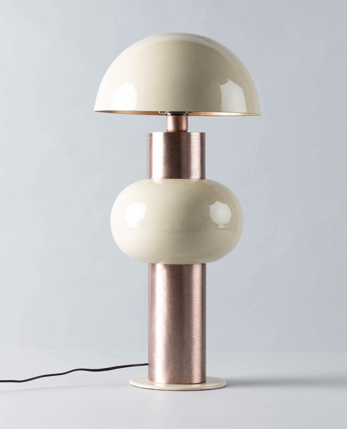 Lámpara de Mesa de Hierro Toad, imagen de galería 1
