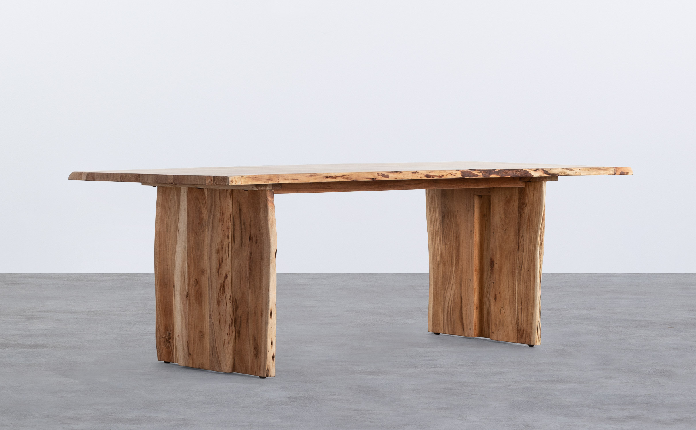 Mesa de comedor de diseño en madera de acacia y acero pintado