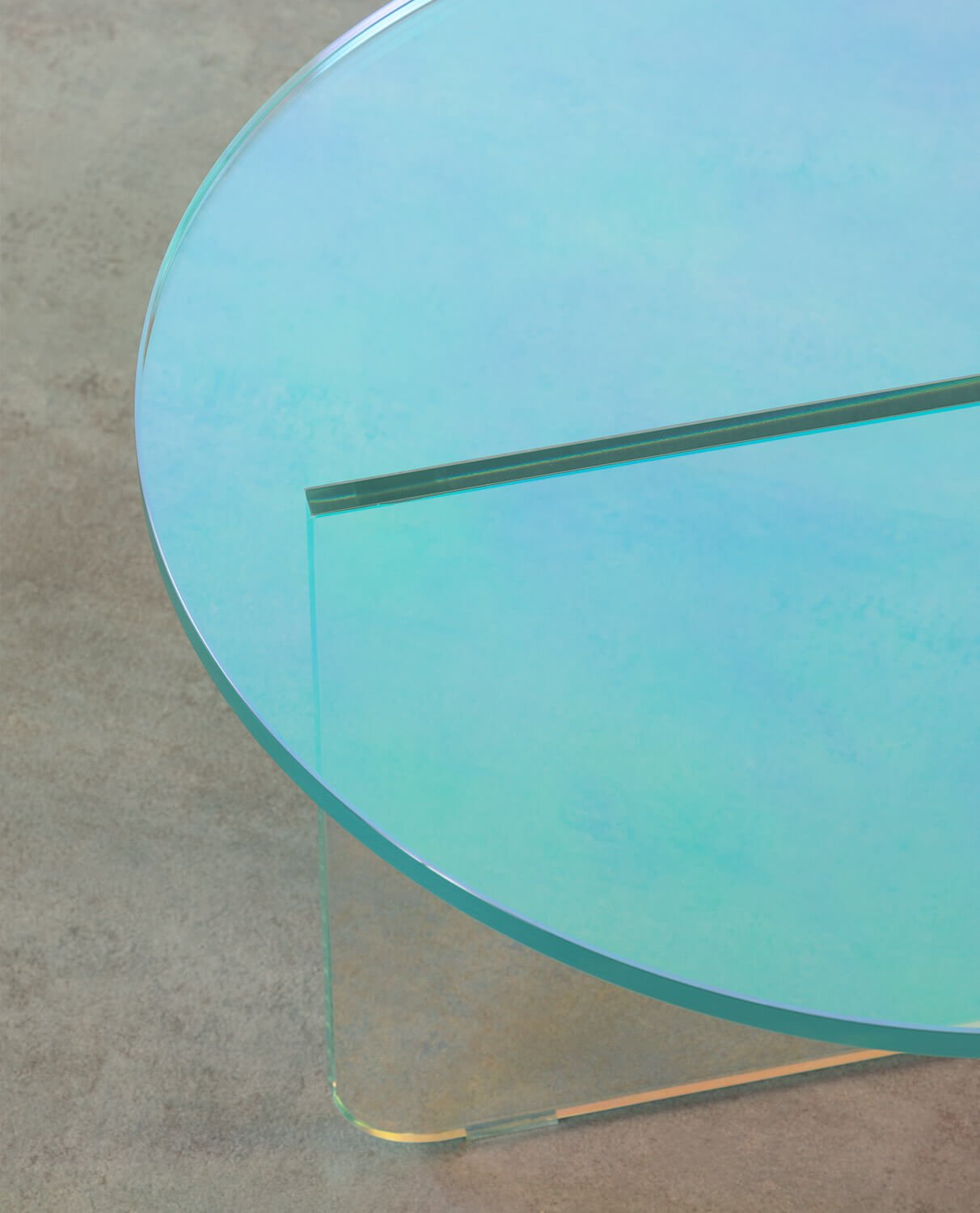 Mesa de Centro Ovalada Iridiscente de Cristal Templado (90x50 cm) Iris, imagen de galería 8