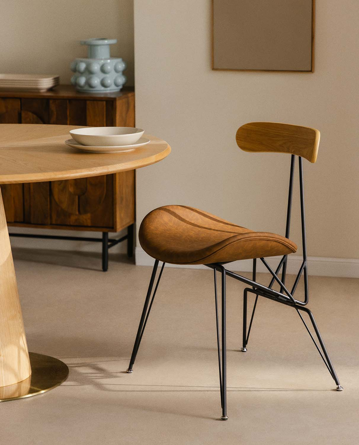 Silla de Comedor de Polipiel y Madera Brunela, imagen de galería 2