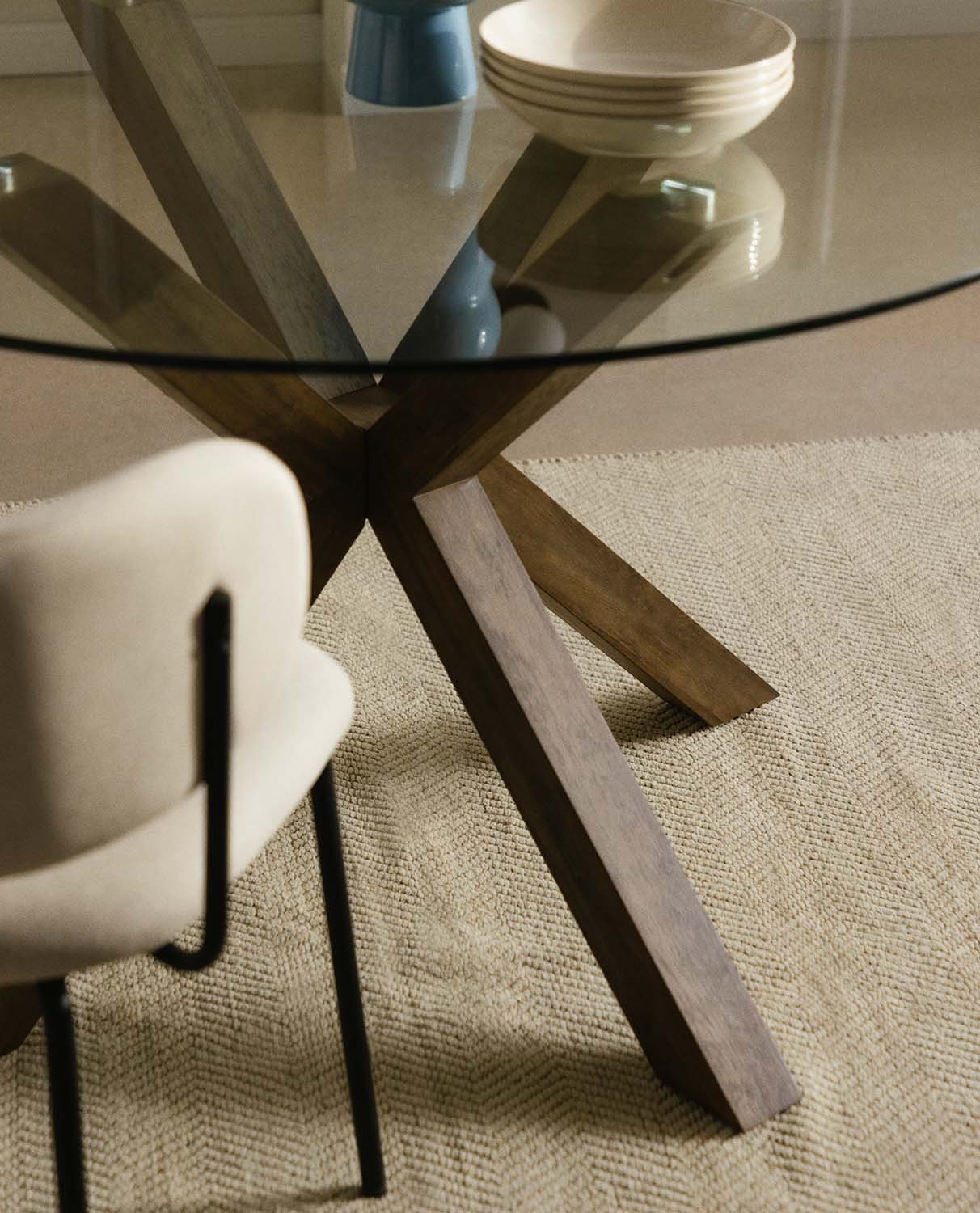 Mesa de Comedor Redonda de Madera y Cristal (Ø120 cm) Vuoto, imagen de galería 2