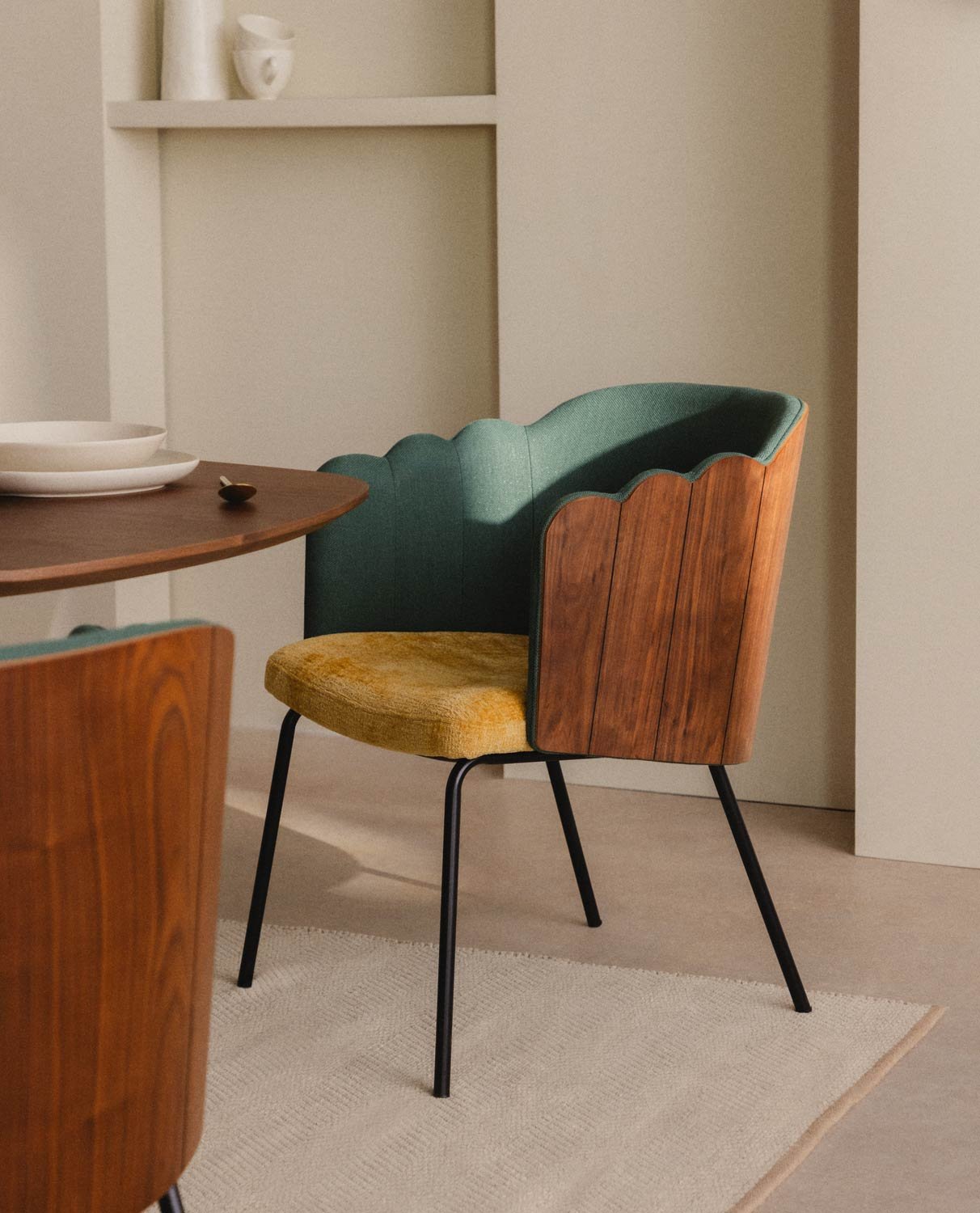 Silla de Comedor de Madera y Tela Rene, imagen de galería 2