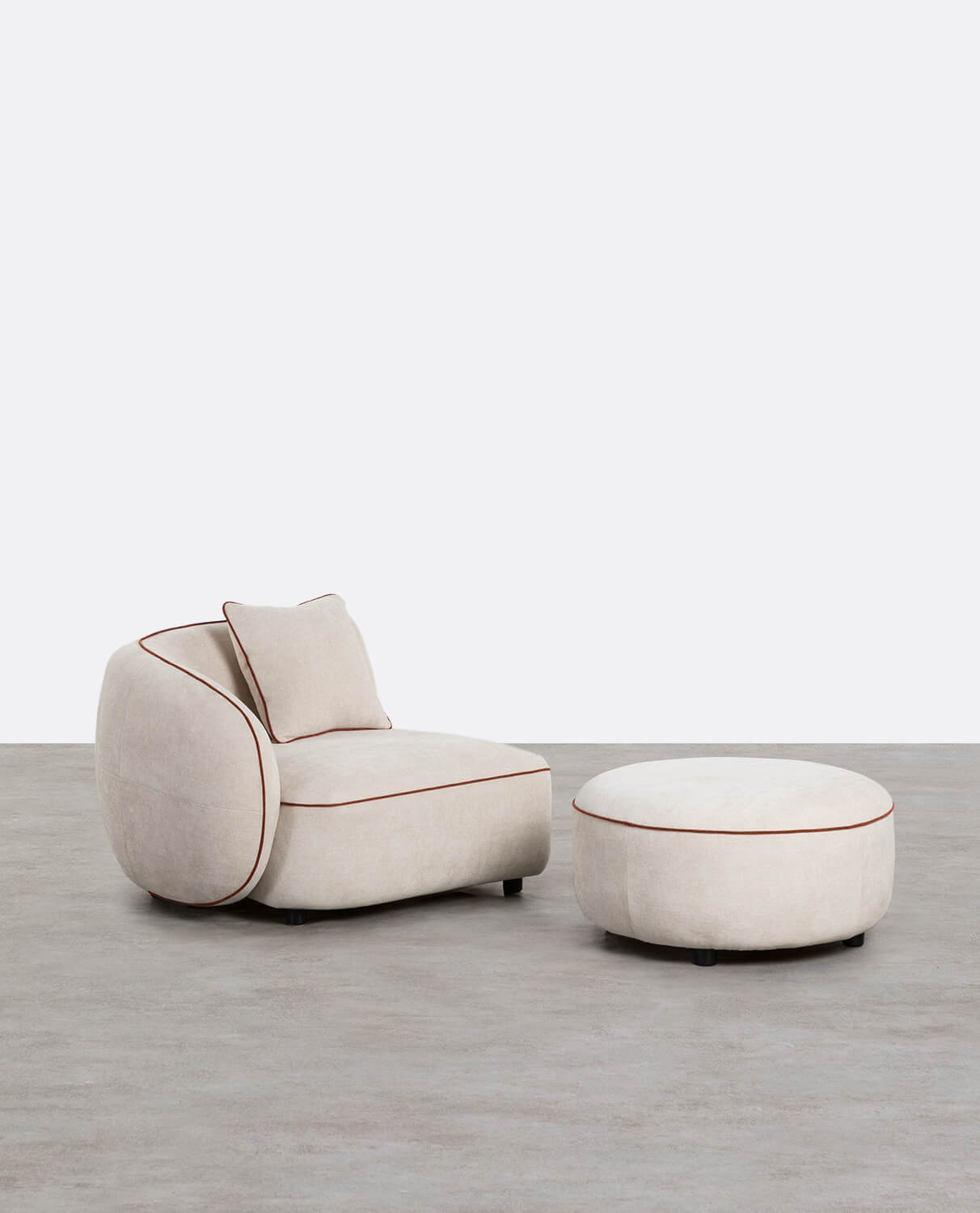 Sillón Esquinero con Puff Redondo de Tela Ilham , imagen de galería 1