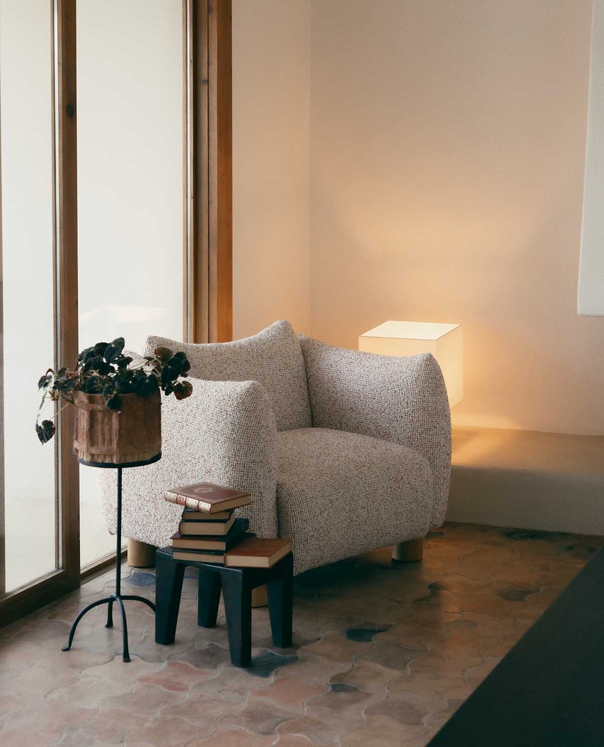 Sillón de Madera y Tela Valeria, imagen de galería 2