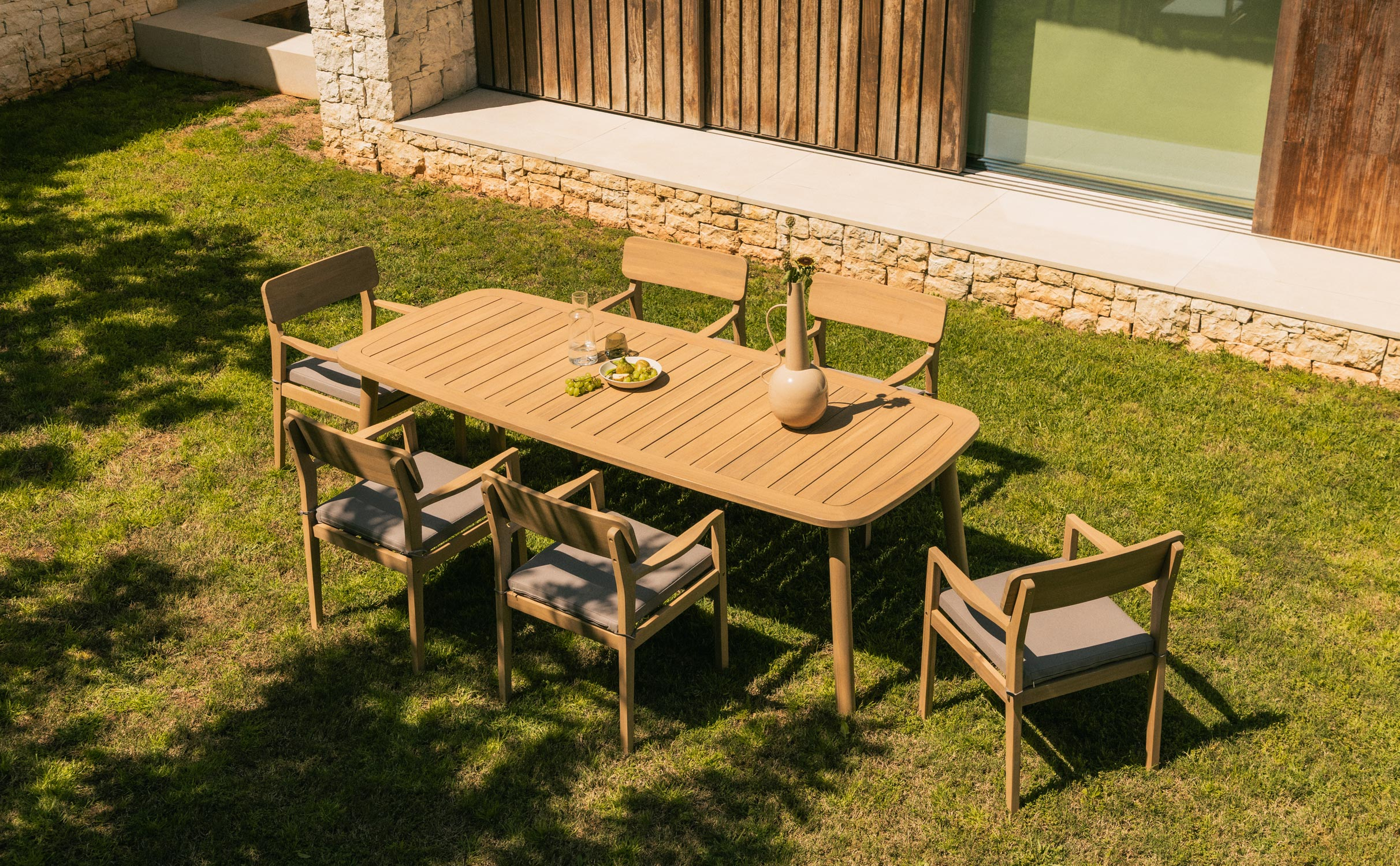 Set de Mesa Rectangular (240x100 cm) y 6 Sillas con Reposabrazos de Jardín de Madera de Acacia Marla, imagen de galería 1