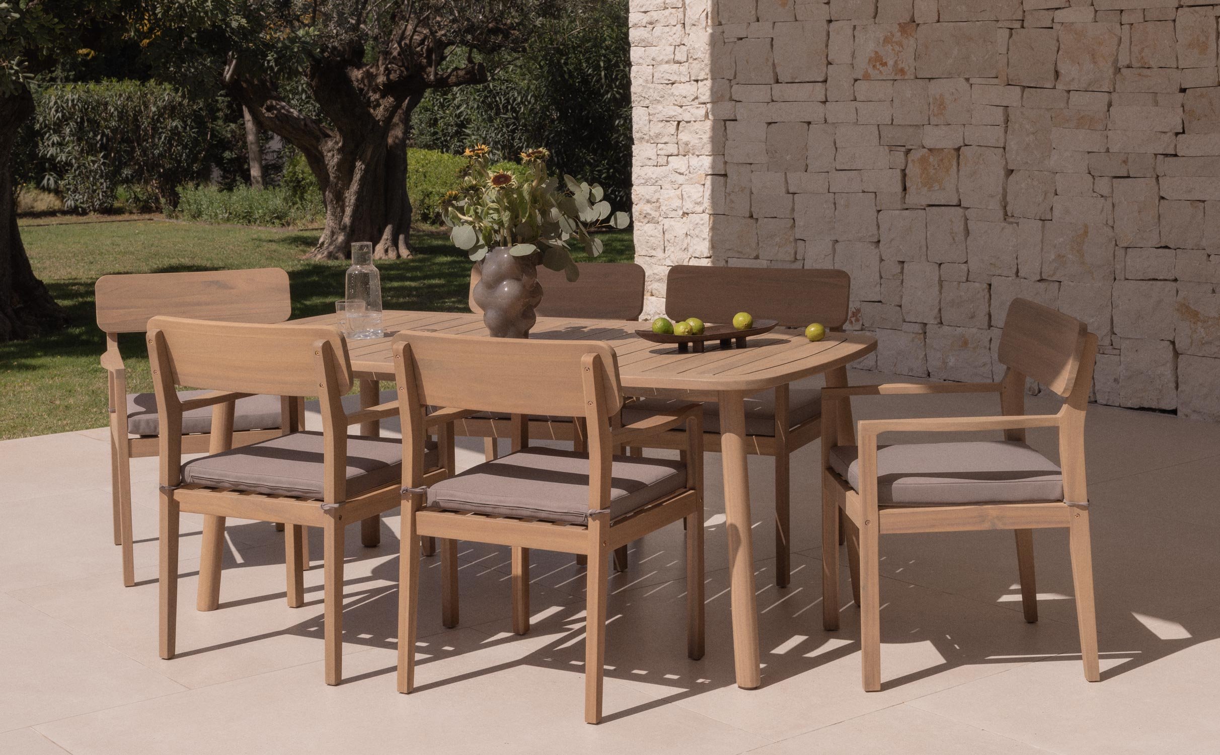 Set de Mesa Rectangular (180x100 cm) y 6 Sillas con Reposabrazos de Jardín de Madera de Acacia Marla, imagen de galería 1