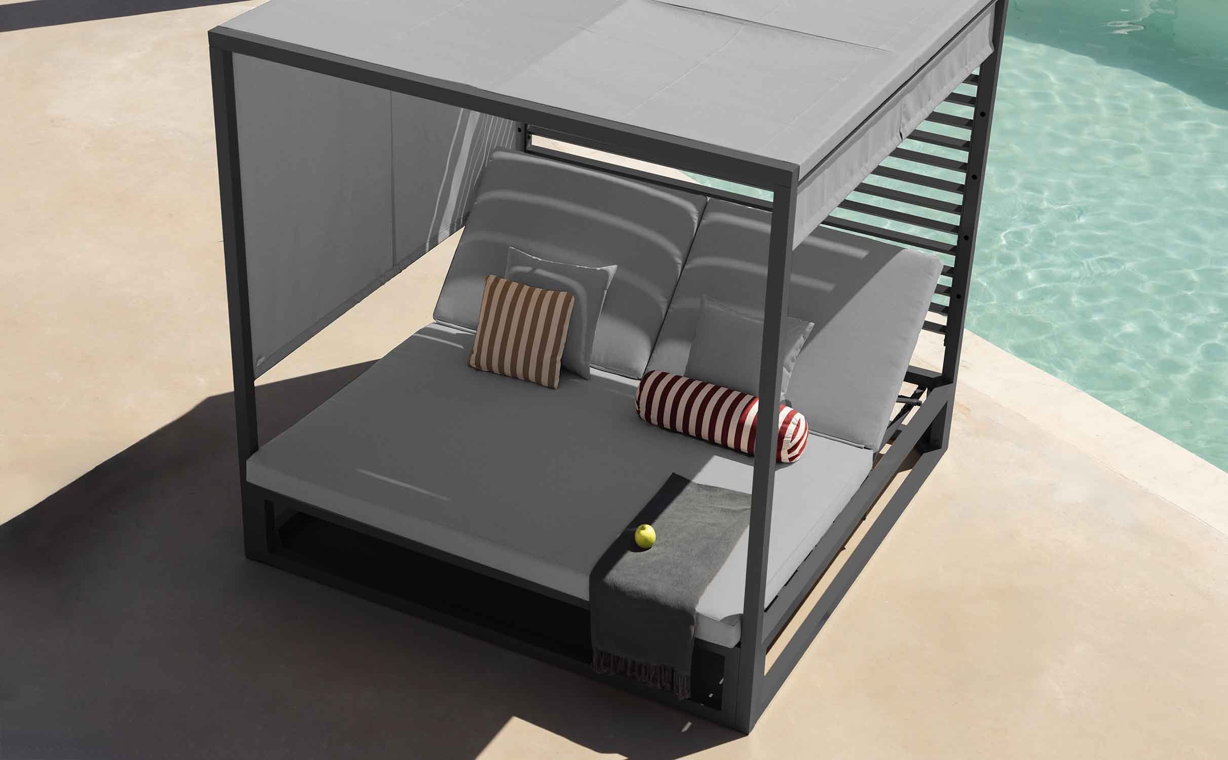 Cama Balinesa Reclinable de Tela y Aluminio Mersia, imagen de galería 1