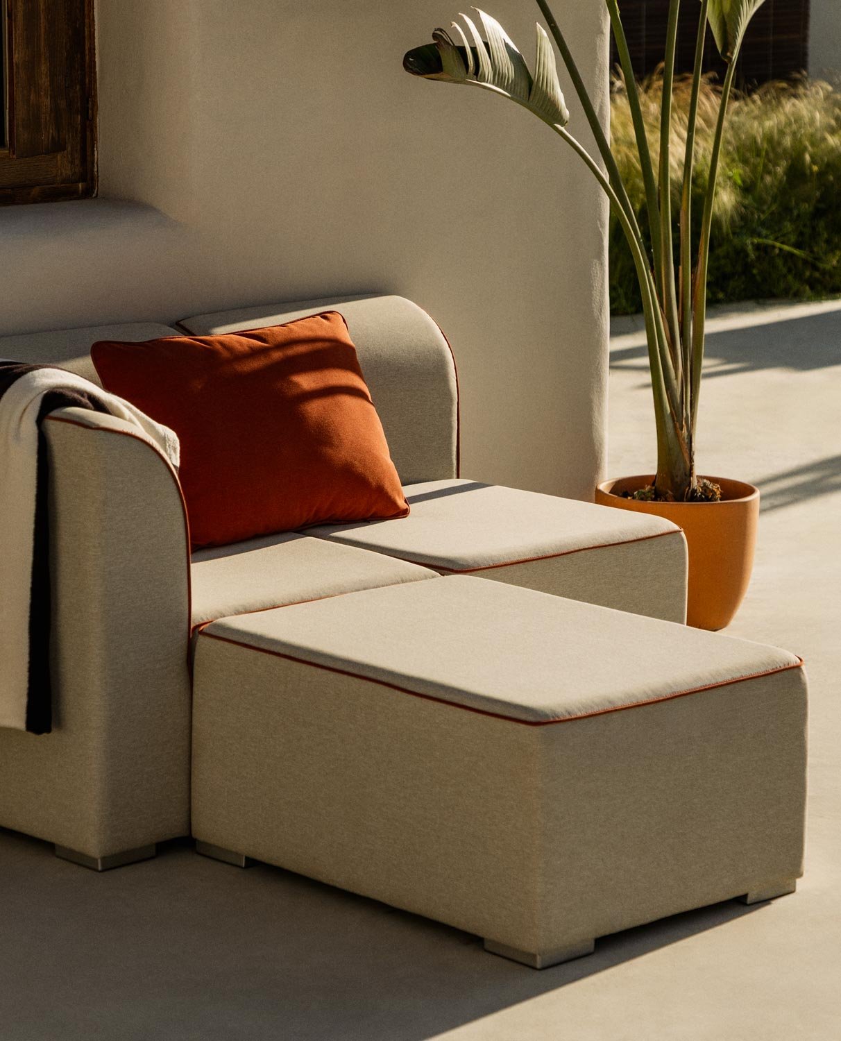 Sofá Modular de Jardín  2 Piezas Esquinero y Sillón con Puff de Tela Lagos, imagen de galería 2