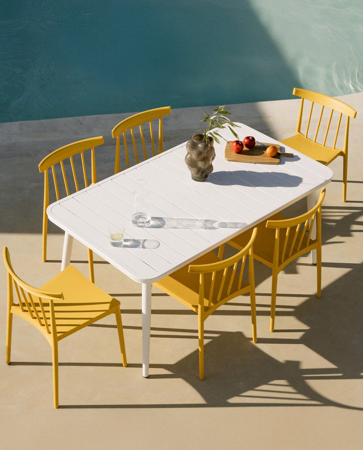 Set de Mesa Rectangular de Aluminio Cancún y 6 Sillas de Polipropileno de Exterior Sunty, imagen de galería 2