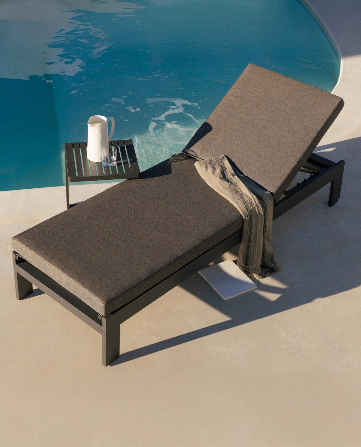 Tumbona Reclinable de Aluminio con Cojín de Tela New Kreta, imagen de galería 2