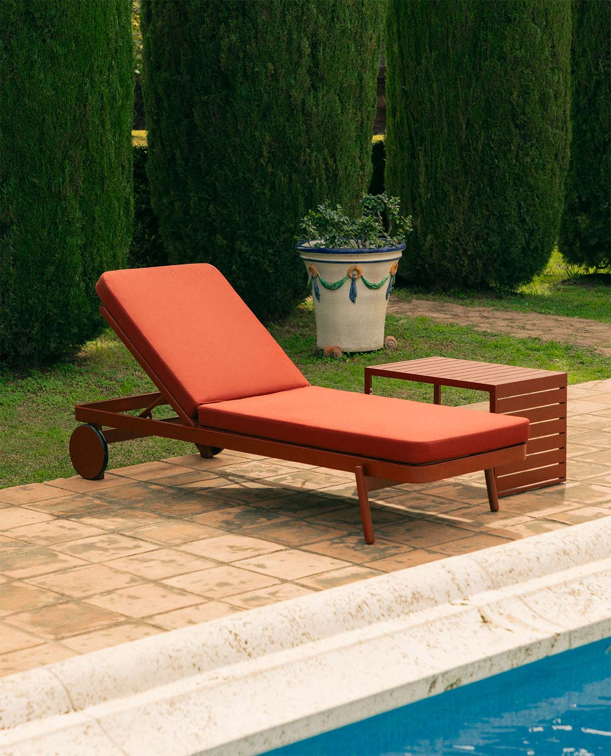 Tumbona Reclinable de Aluminio con Cojín de Tela Celina , imagen de galería 2