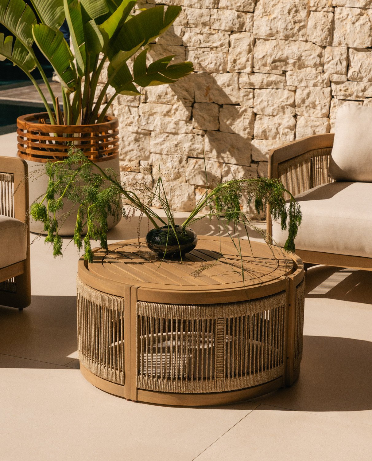 Mesa de Centro Redonda de Madera de Acacia (Ø80 cm) Mares, imagen de galería 2
