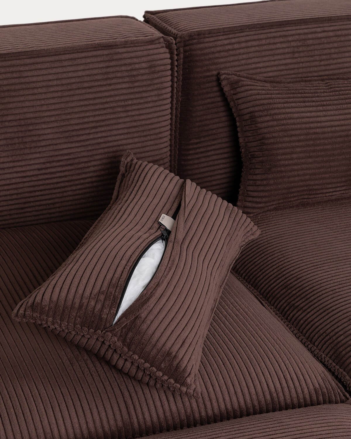 Sofá Modular de 2 Piezas Esquinero y Sillón con Puff de Pana Gruesa Kilhe, imagen de galería 6