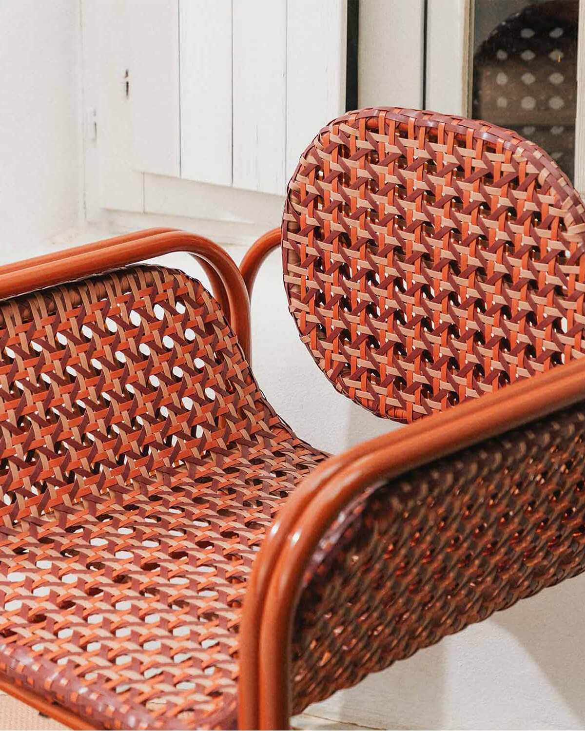 Butaca con Reposabrazos de Aluminio y Ratán Sintético Roys, imagen de galer&iacute;a 3