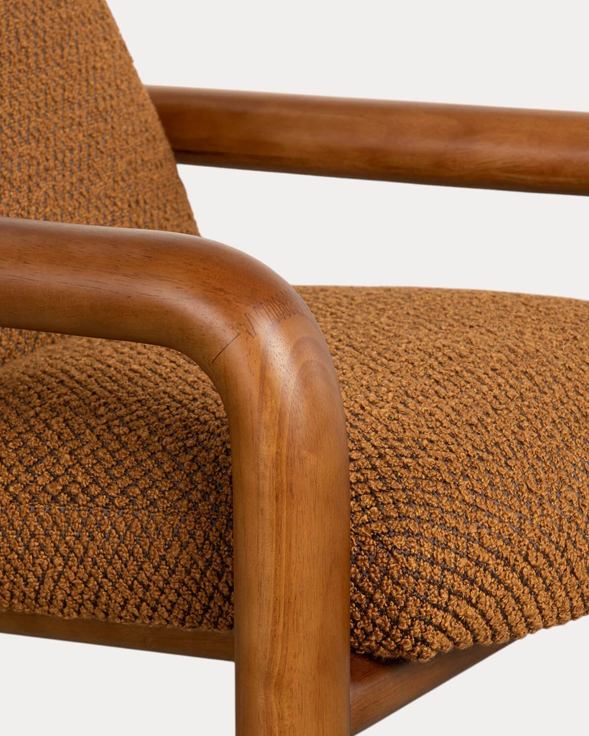 Sillón de Madera y Tela Maiel, imagen de galer&iacute;a 6