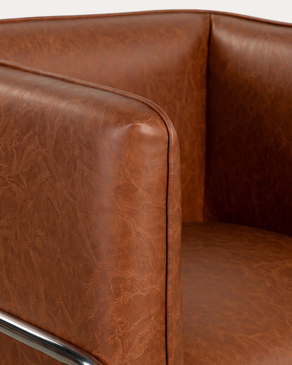 Sillón de Polipiel y Metal Marcellus, imagen de galería 6