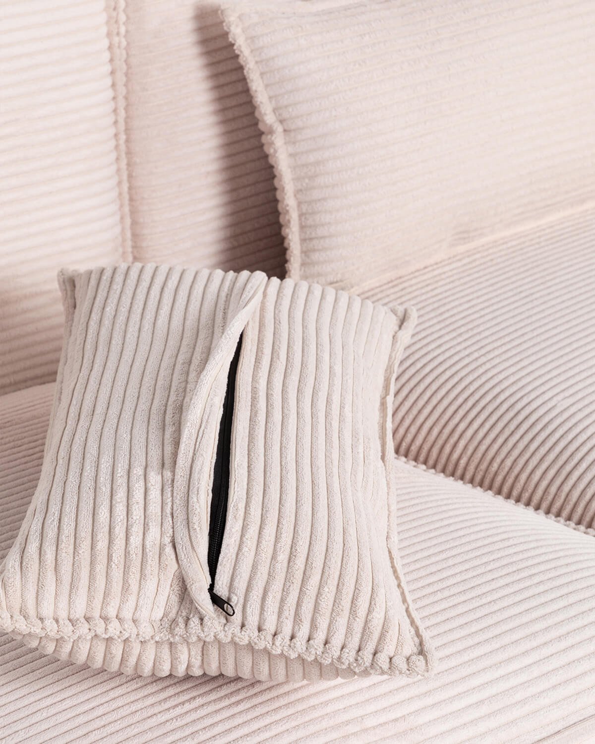 Sofá Modular de 2 Piezas con Puff de Pana Gruesa Kilhe, imagen de galería 8