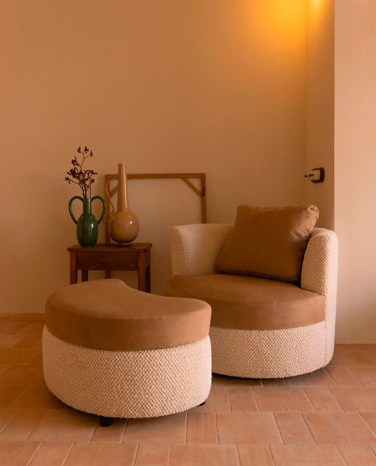 Sillón de Tela con 3 Cojines y Reposapiés Jace, imagen de galería 2