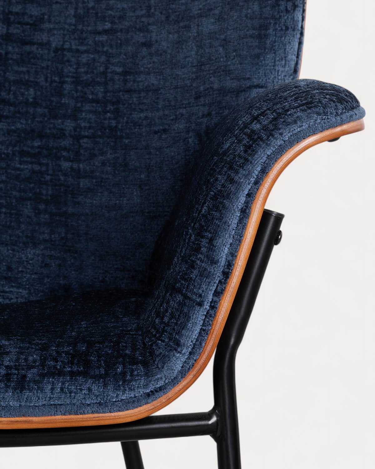 Butaca con Reposabrazos de Madera y Tela Lirio, imagen de galería 8