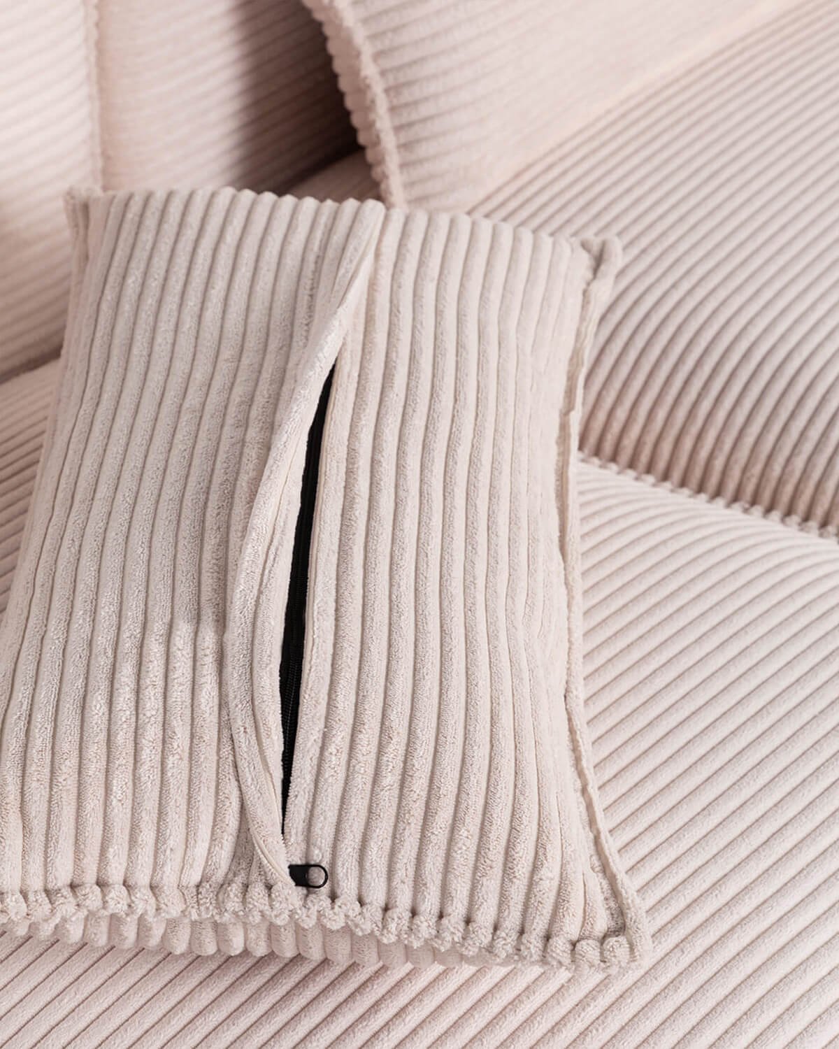 Sofá Modular de 3 Piezas con Puff de Pana Gruesa Kilhe, imagen de galería 6