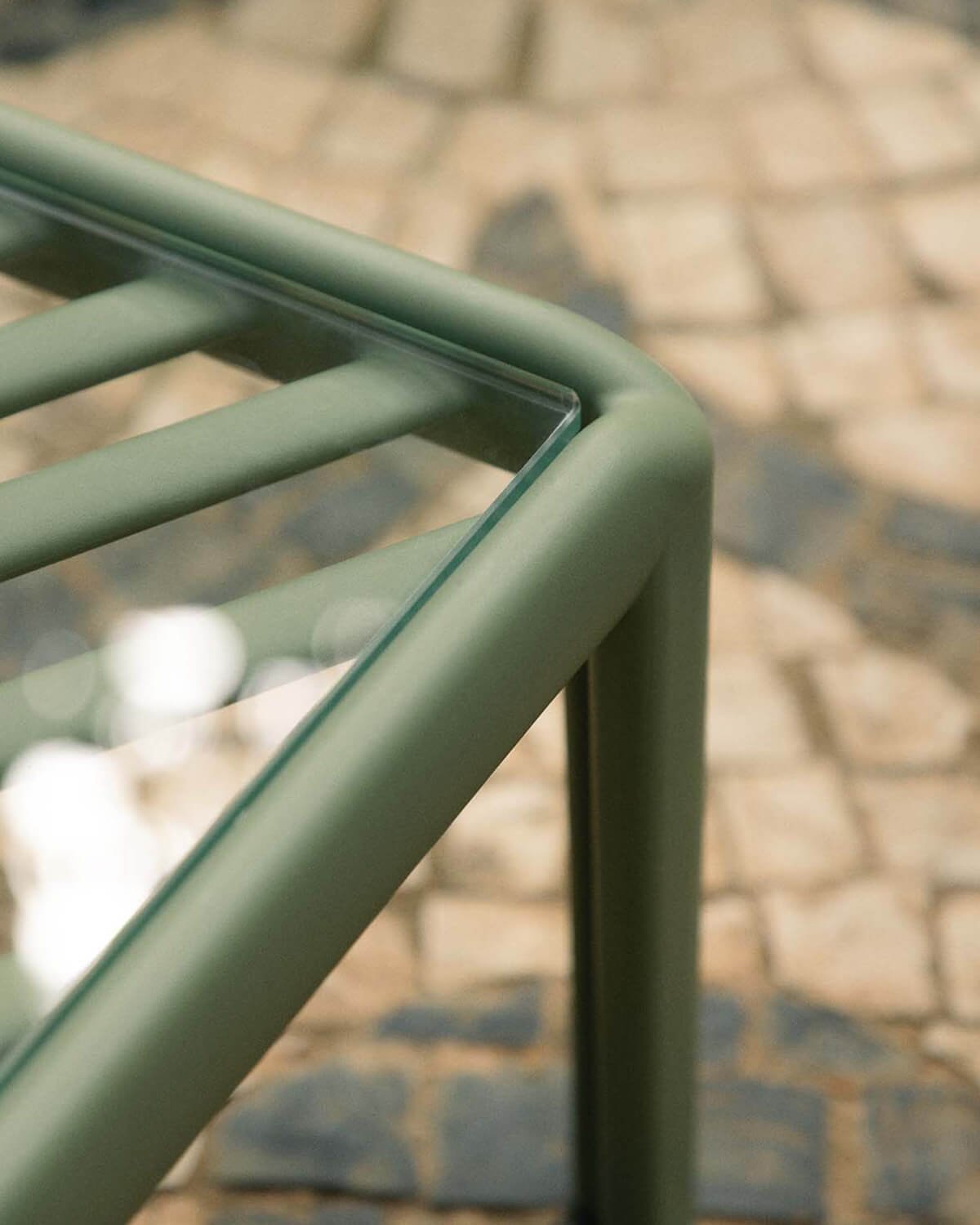 Mesa de Centro Cuadrada de Polipropileno y Cristal (69x69 cm) Meivy, imagen de galería 3