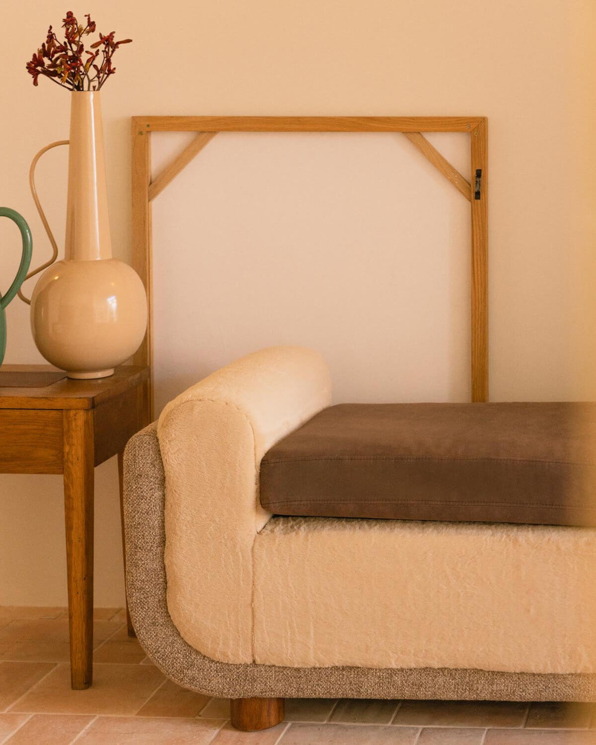 Banco de Tela y Madera Eamon , imagen de galería 2