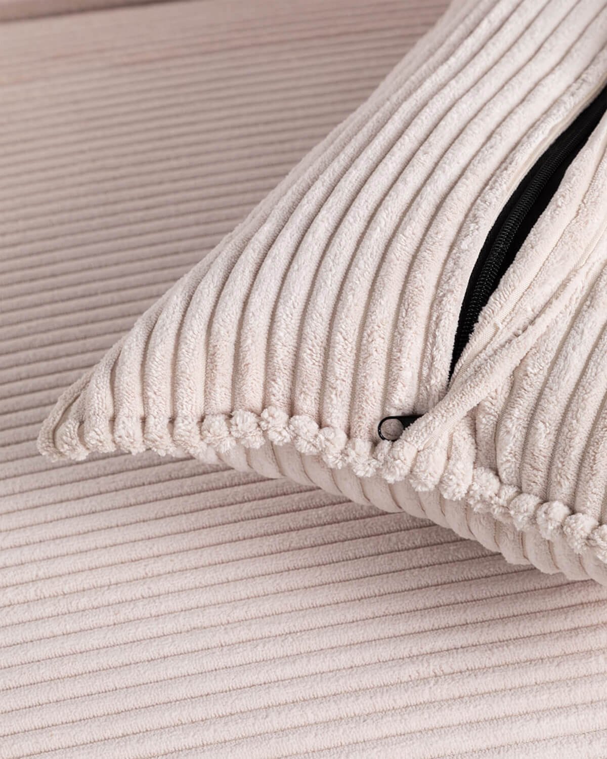 Sillón Esquinero Modular con Puff de Pana Gruesa Kilhe, imagen de galería 5