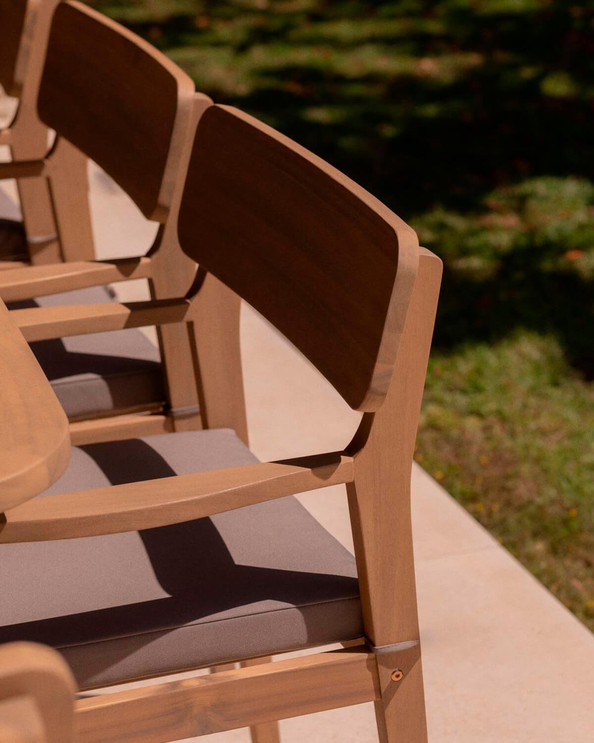 Silla de Exterior con Reposabrazos de Madera de Acacia Marla, imagen de galería 3