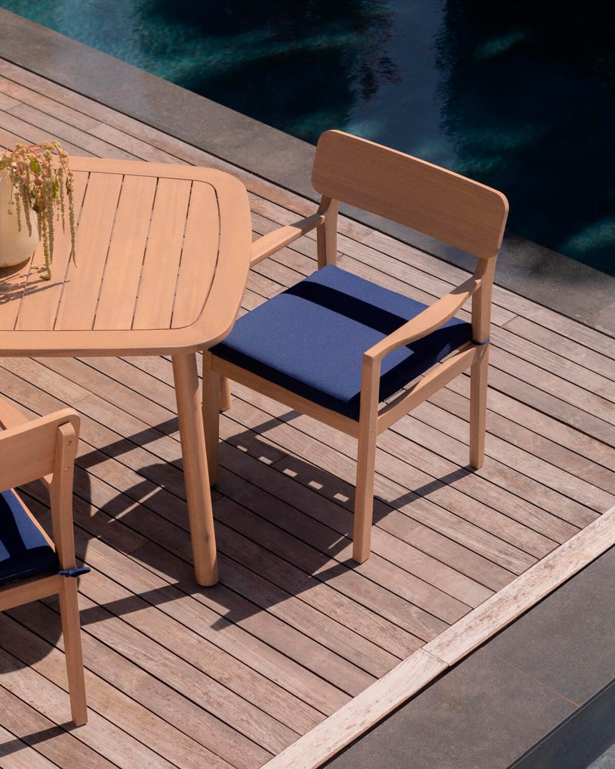 Pack 4 Sillas de Exterior con Reposabrazos de Madera de Acacia Marla, imagen de galer&iacute;a 2