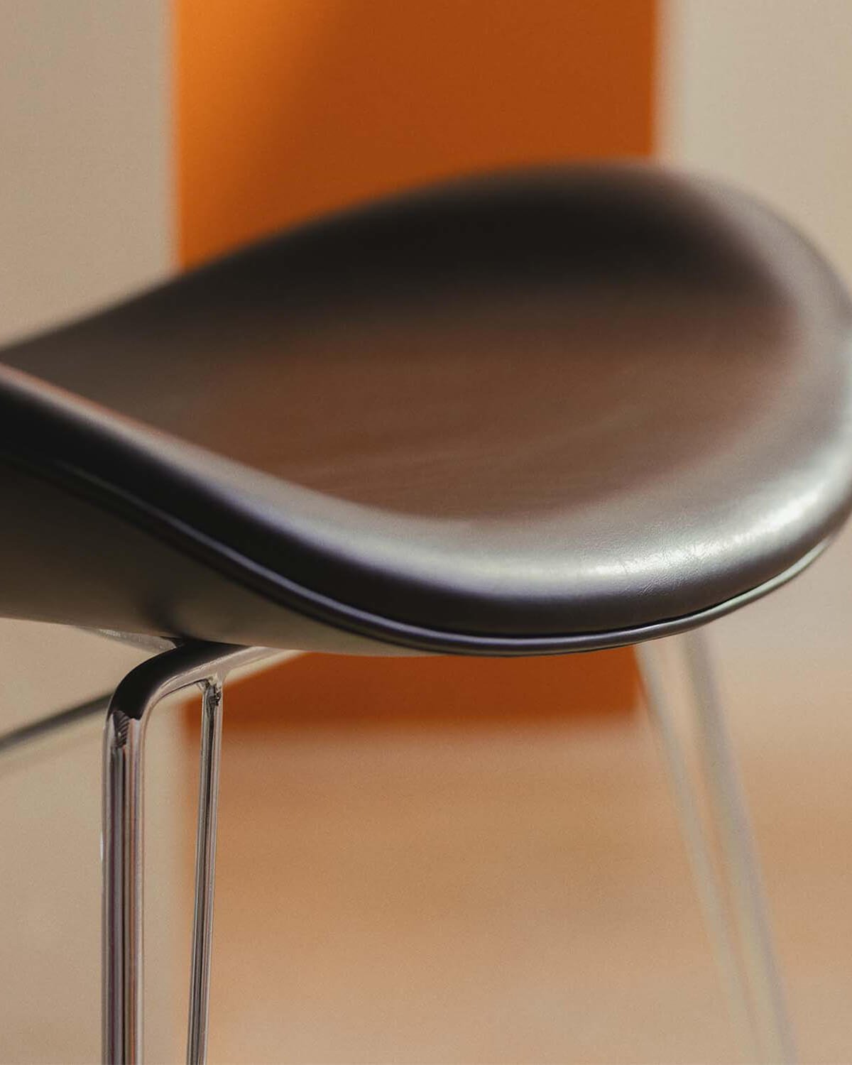 Silla de Comedor de Polipiel y Madera Brunela, imagen de galería 3