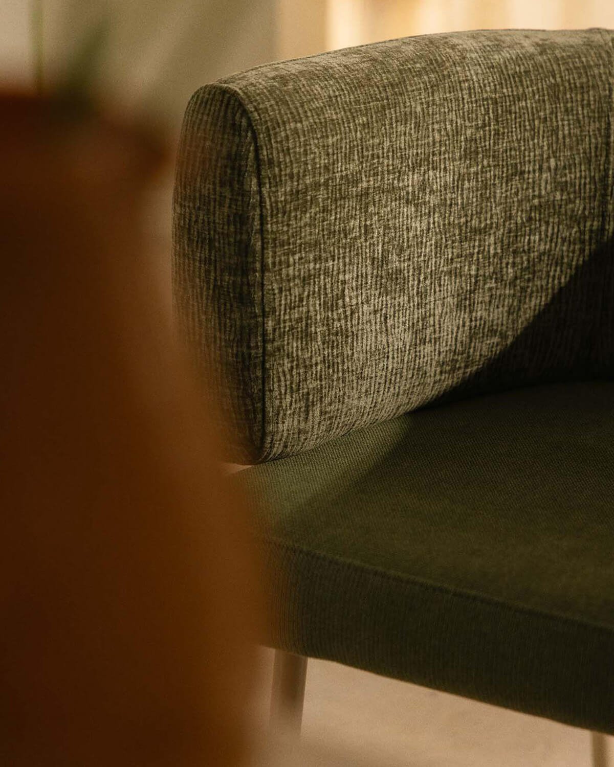 Silla de Comedor de Tela y Metal Hades Soft, imagen de galería 3