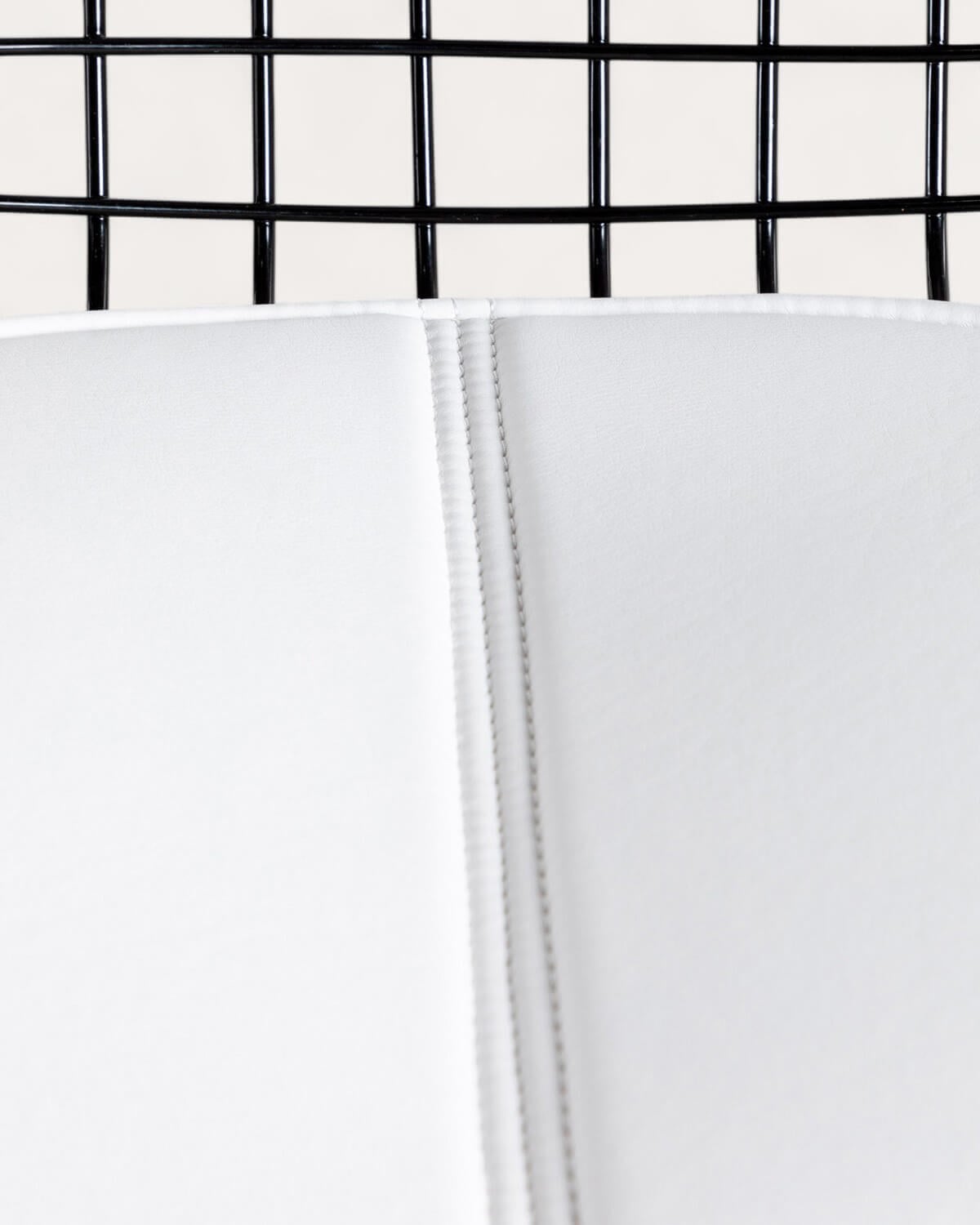 Taburete Alto de Metal (66 cm) Respaldo Bajo Aras , imagen de galer&iacute;a 4