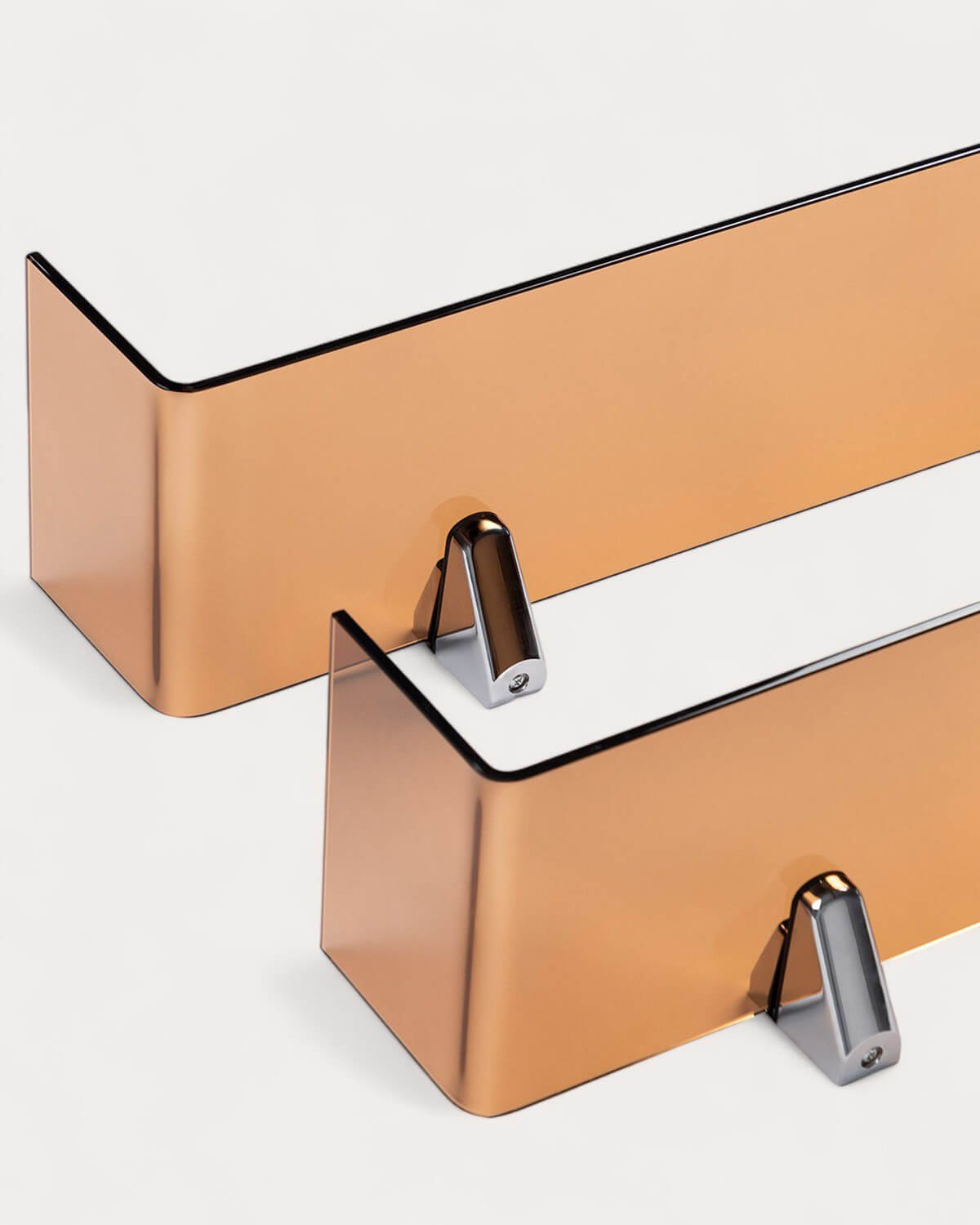 Set de 2 Estantes de Pared de Cristal Curvado Iris, imagen de galería 3