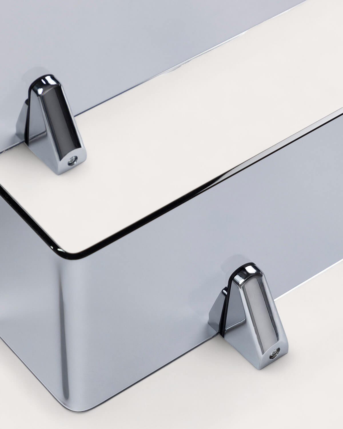 Set de 2 Estantes de Pared de Cristal Curvado Iris, imagen de galería 2