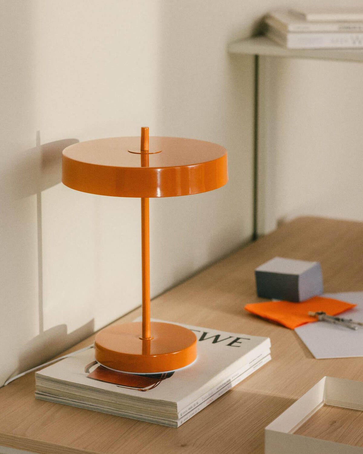 Lámpara de Mesa Dimmable de Metal Eloy, imagen de galería 2