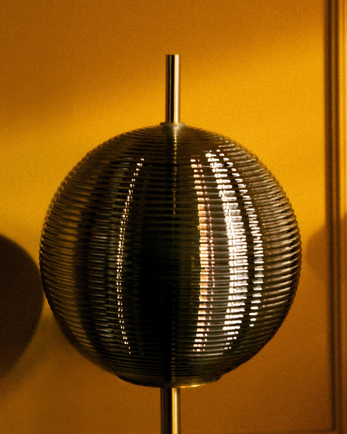 Lámpara de Mesa Dimmable LED de Metal Esferica (Ø20 cm) Samil , imagen de galería 3