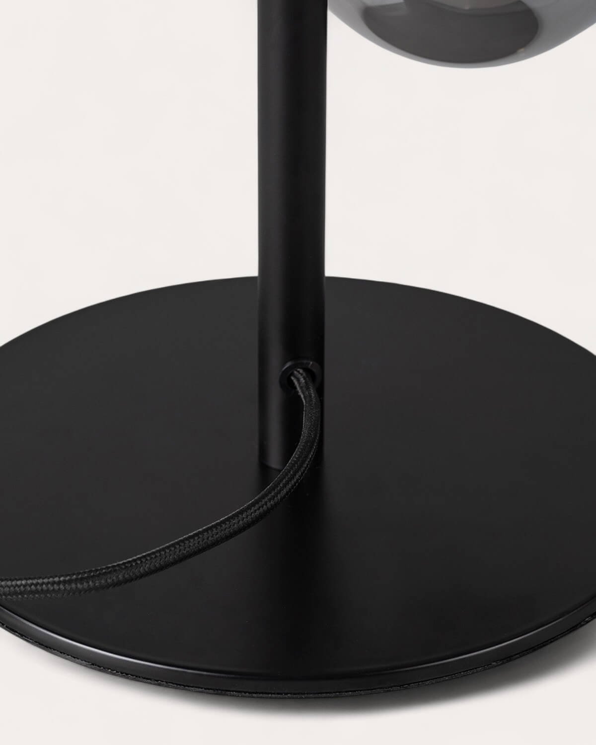 Lámpara de Mesa de Metal Dasha, imagen de galería 6