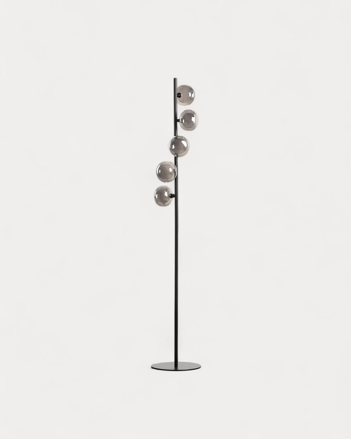 Lámpara de Pie de Metal Dasha, imagen de galería 1