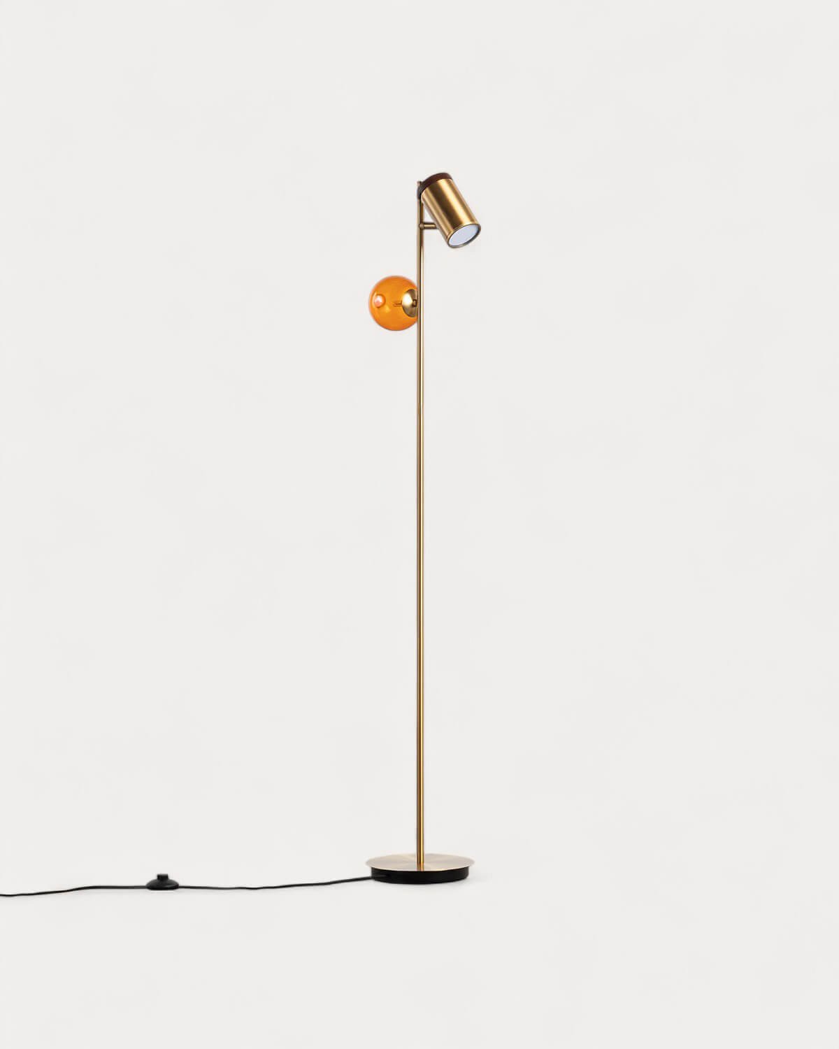 Lámpara de Pie de Metal Caira, imagen de galería 1