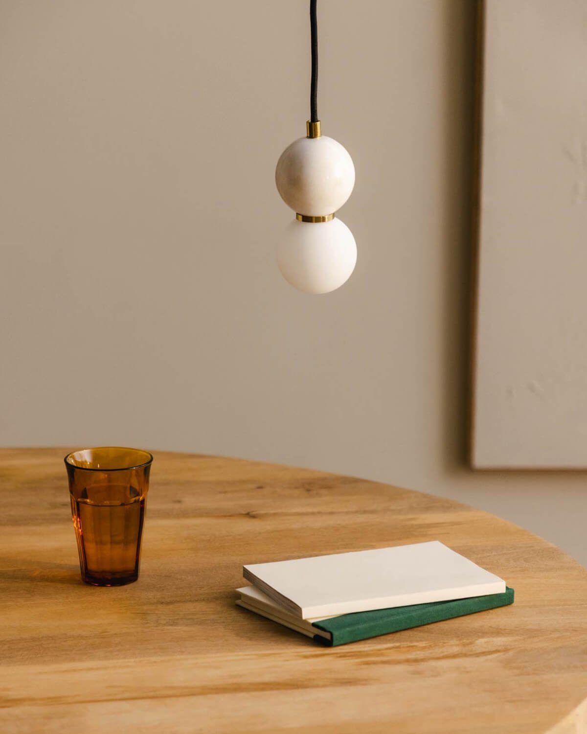 Lámpara de Techo de Metal Oval con Mármol Valenes, imagen de galería 2