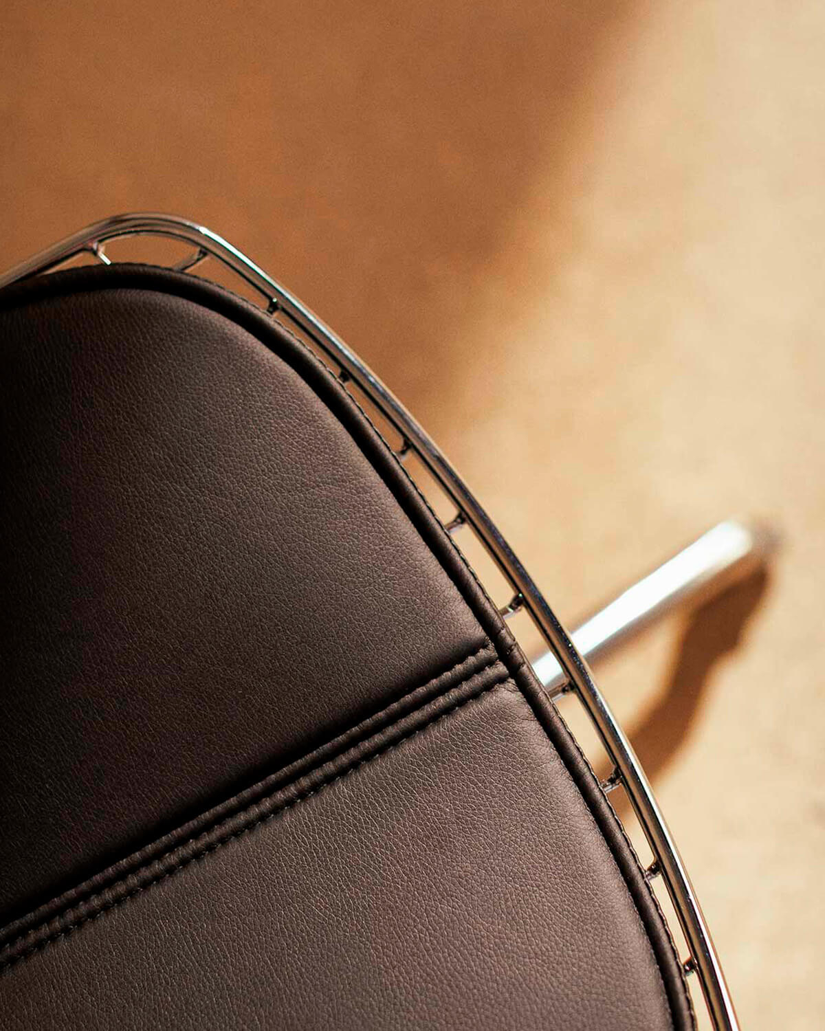 Cojín Rectangular de Polipiel (42,5x41 cm) para Silla Aras, imagen de galería 3