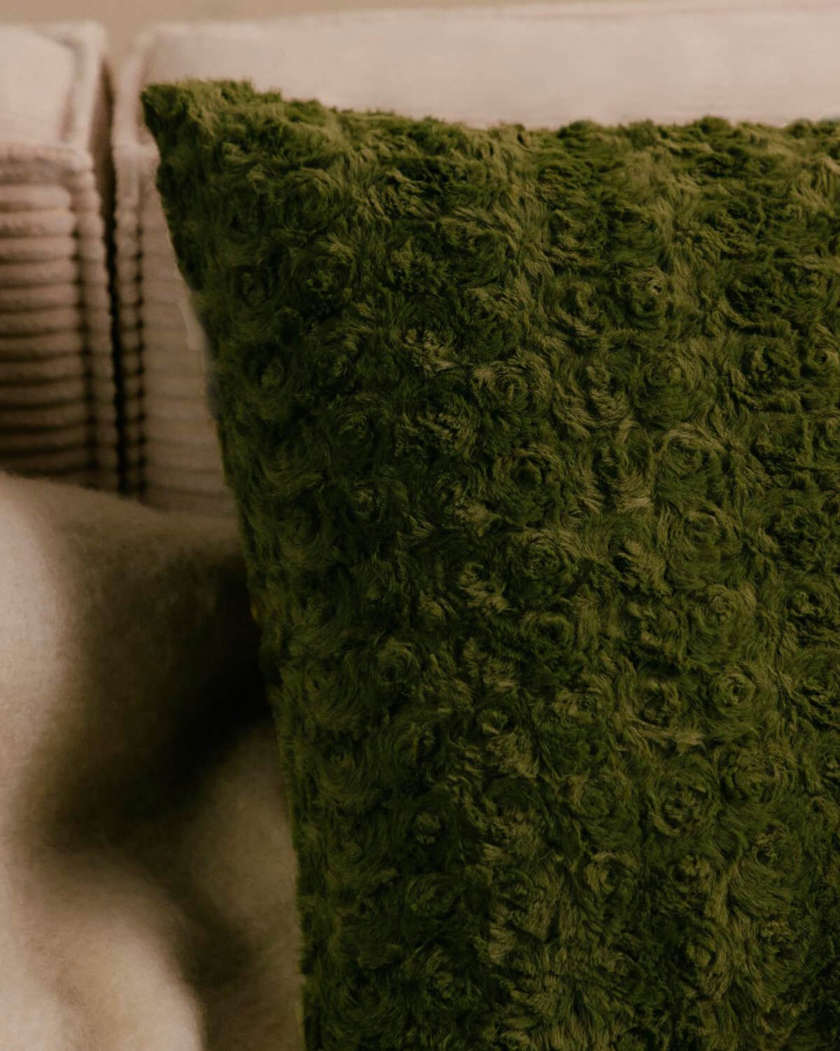 Cojín Cuadrado de Tela (45x45 cm) Sulli Furry, imagen de galería 3