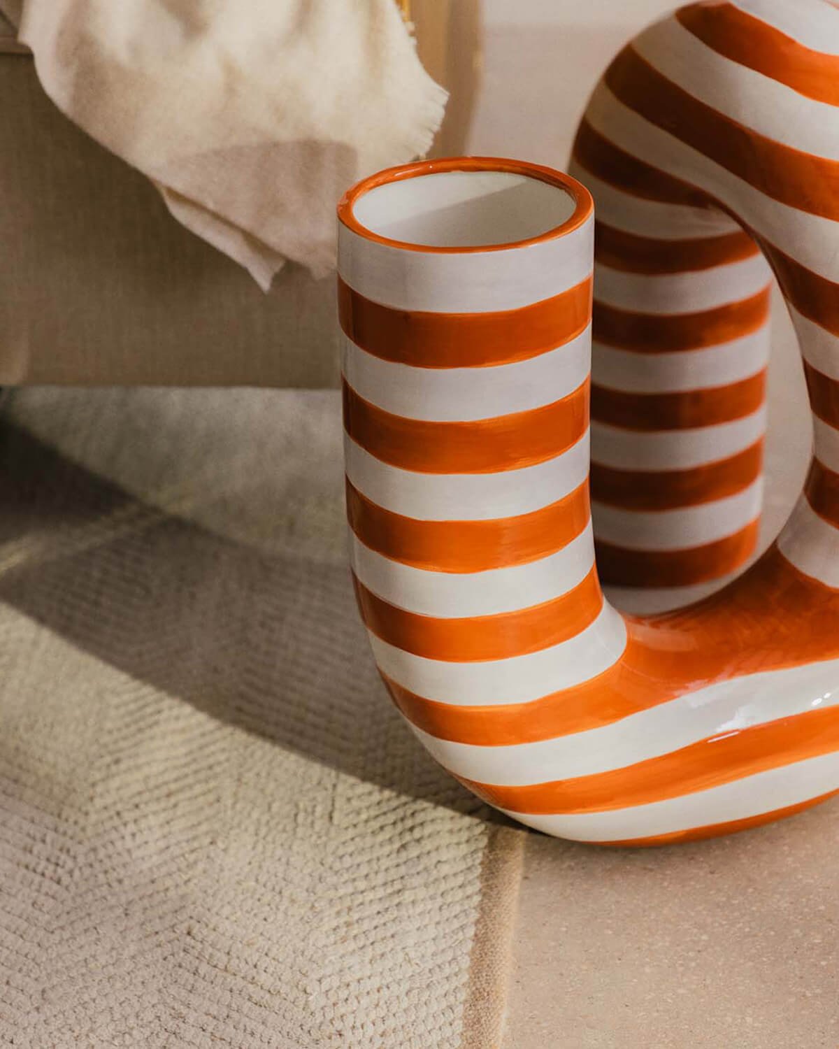 Jarrón Alto de Dolomita XL Nito Line, imagen de galería 3